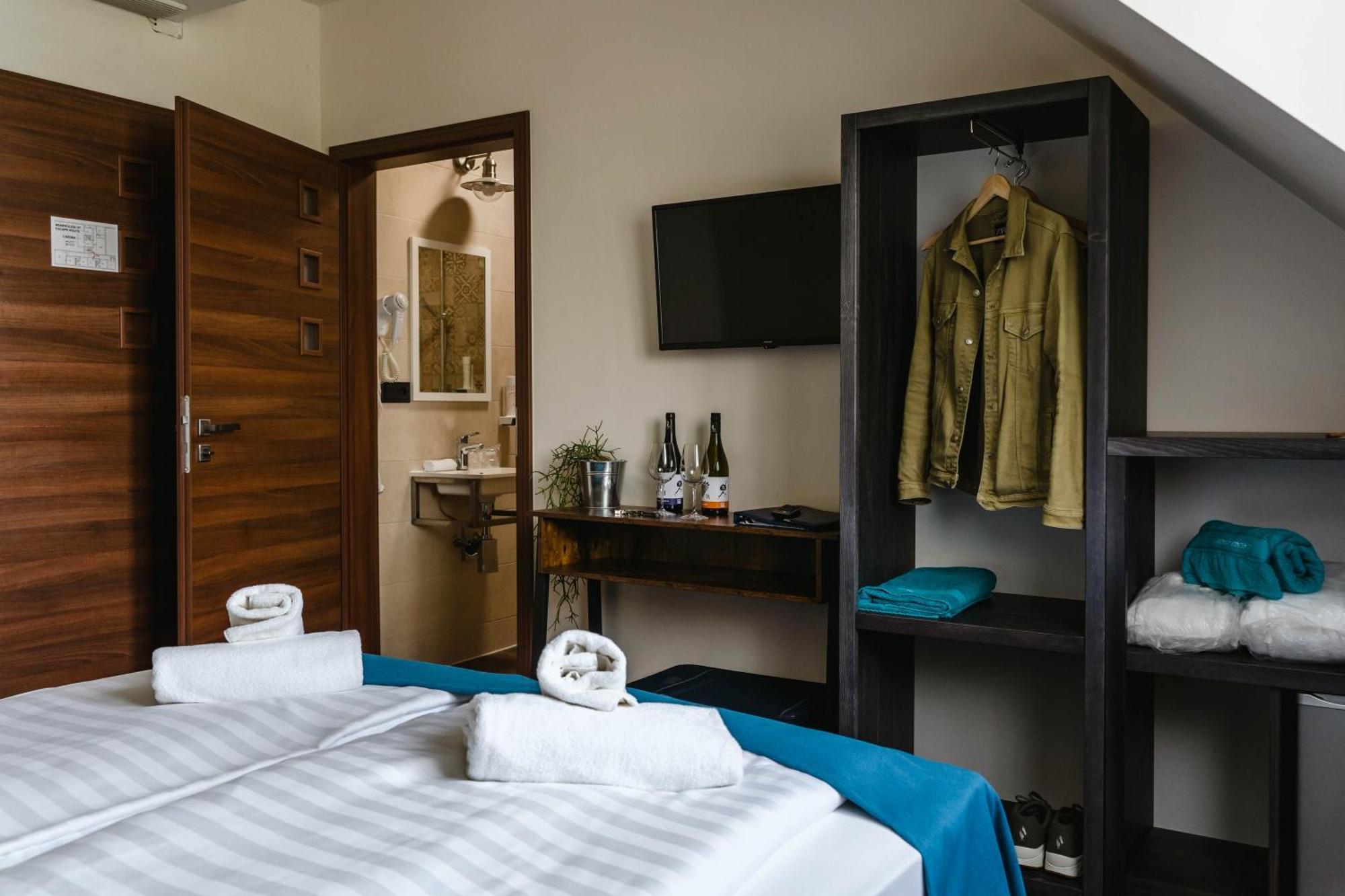 Gyöngyös Dominium Pinceszet Es Panzio B&B 외부 사진